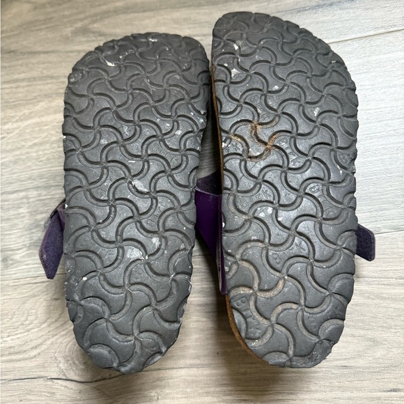 Birkenstock Gizeh Sandal - Picture 9 of 11